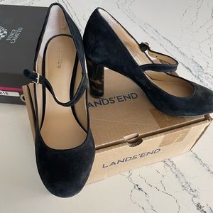 Black suede tortoise shell block heel Mary Janes! EUC